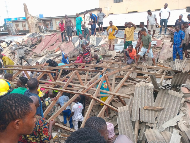Photos of Mosque Collapse in Lagos | Credit: Naijanews